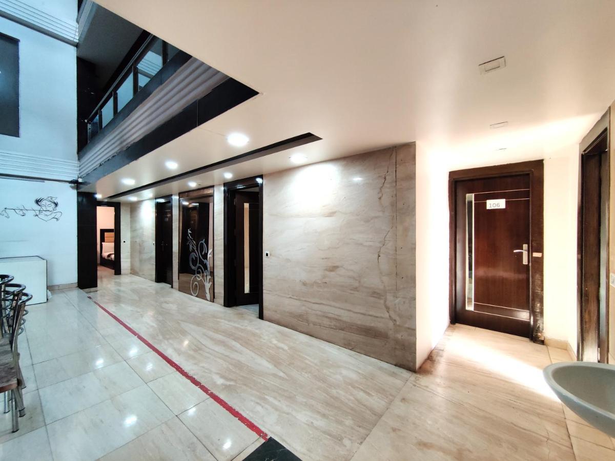 Stay At Hotel Pride, Delhi, Near Karol Bagh Metro Kültér fotó